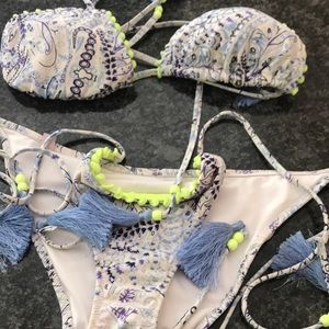 Victoria’s Secret bikini